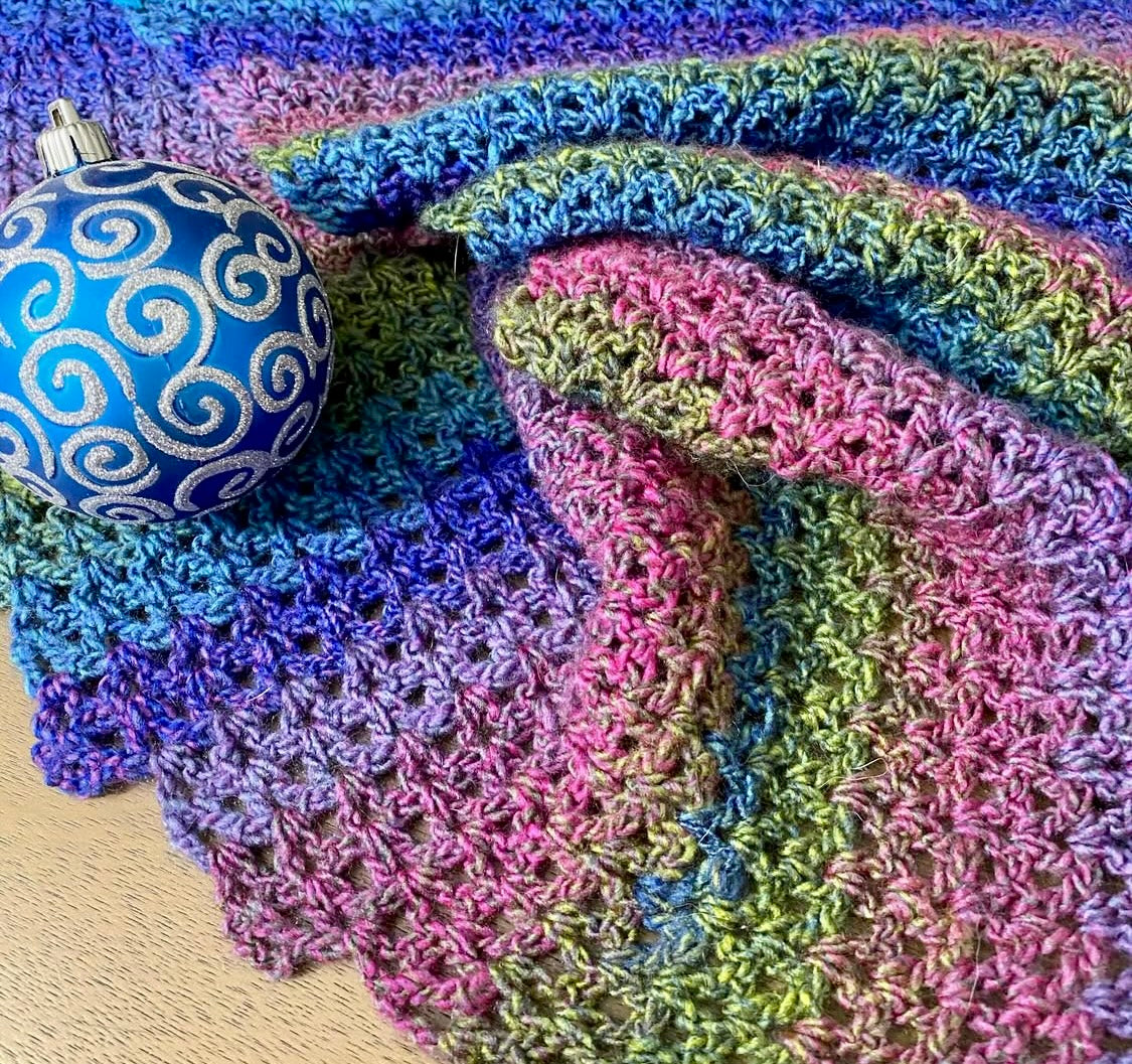 Yarnsmiths Lagoon DK Shawl – Balos Colorway